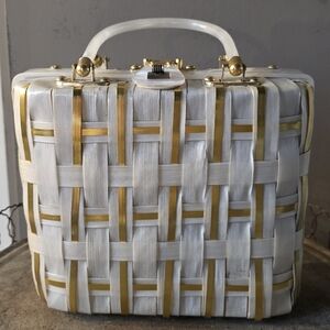 Charming Princess By Atlas - Vintage Woven Bag With Lucite Handles